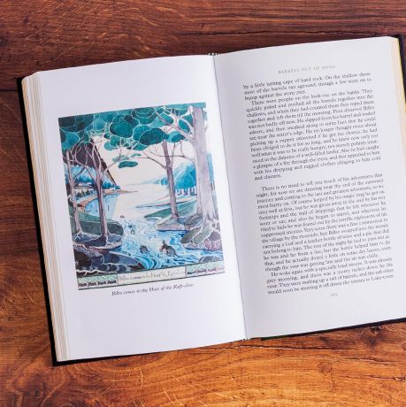 Hobbit: Illustrated by the Author - deluxe edition